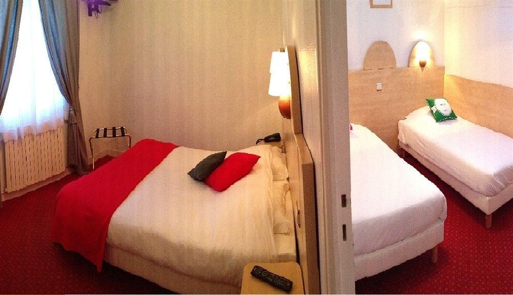 Hotel De Paris บาร์เนอวีย์-แกร์เตอเร ภายนอก รูปภาพ